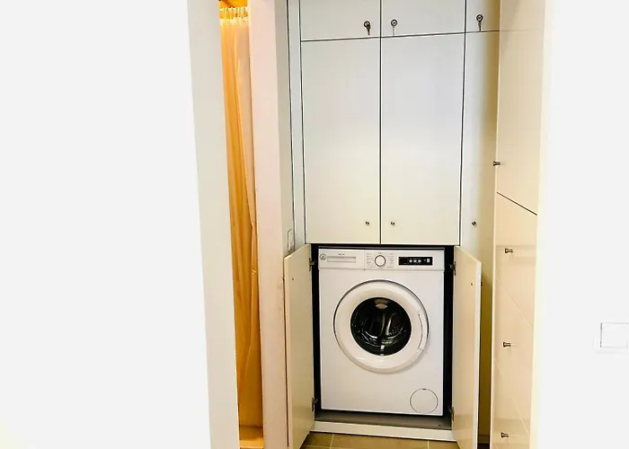 Sea View, 3 Minutes Apartment
